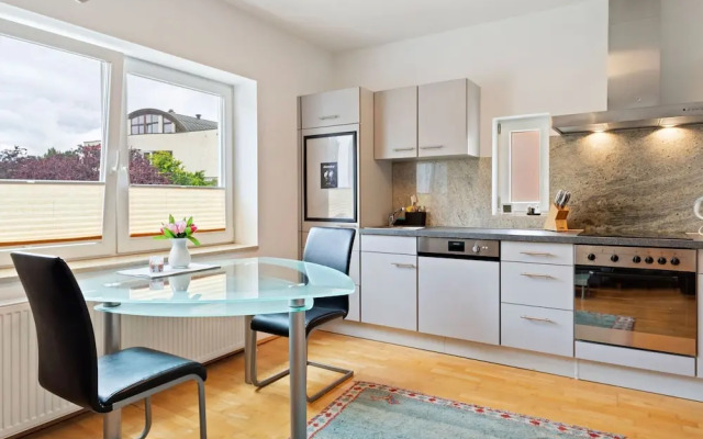 Elegant Apartment in Innsbruck near Golden Roof