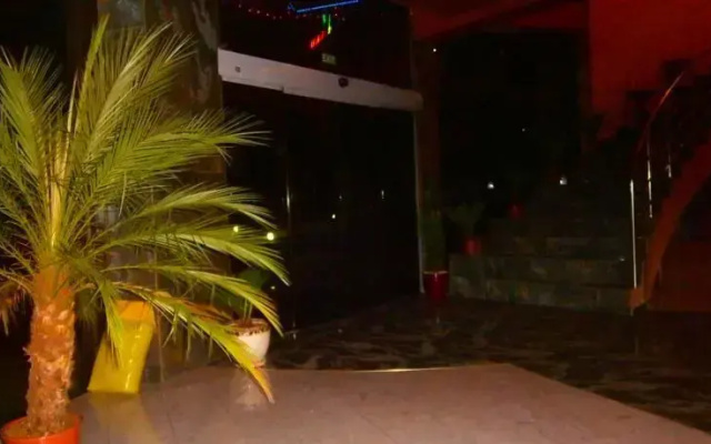 Cabana Hotel