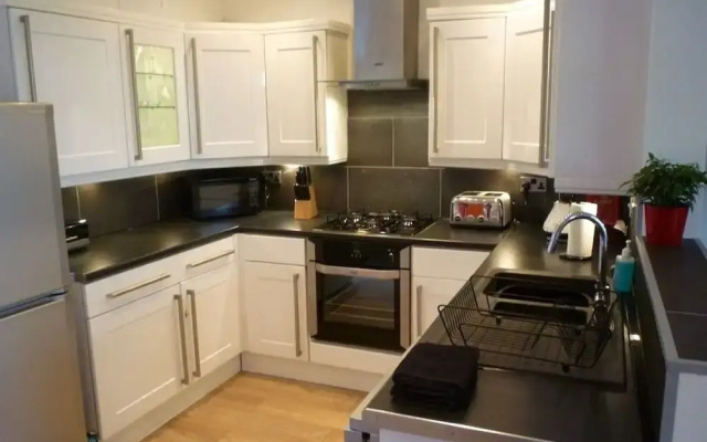 1 Saron Cottages