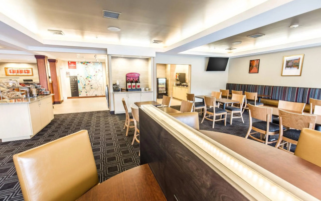 TownePlace Suites by Marriott Gilford