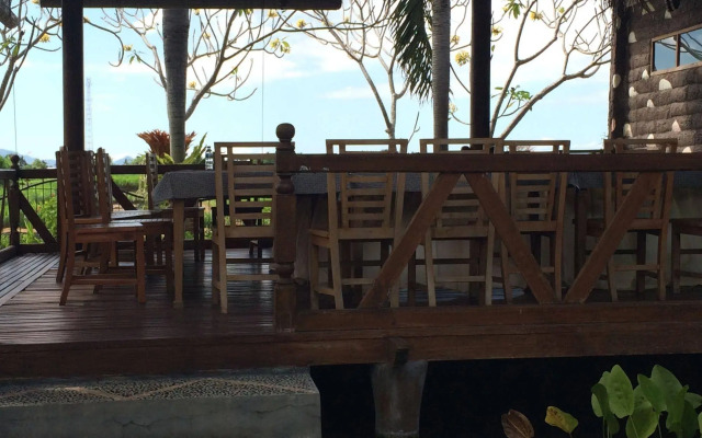 Bona Village Inn