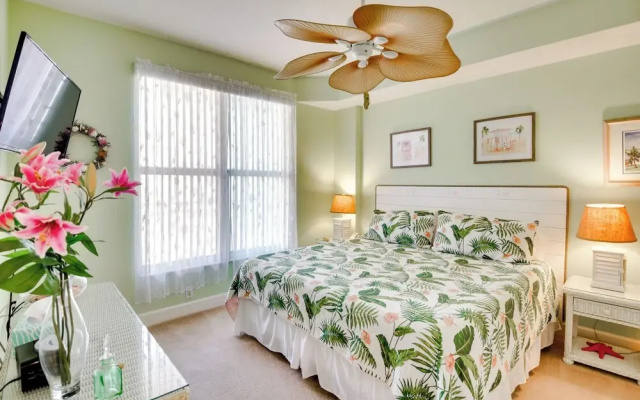 Daytona Beach Condo: Pool Access, Oceanfront