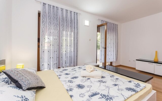Awesome Home in Pakostane With 4 Bedrooms, Wifi and Outdoor Swimming Pool