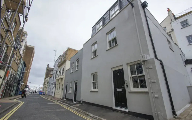 Steine House Central by Brighton Holiday Lets