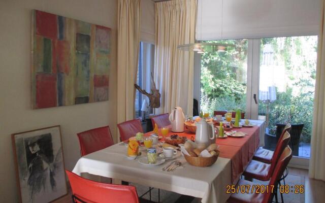 B&B Roseland