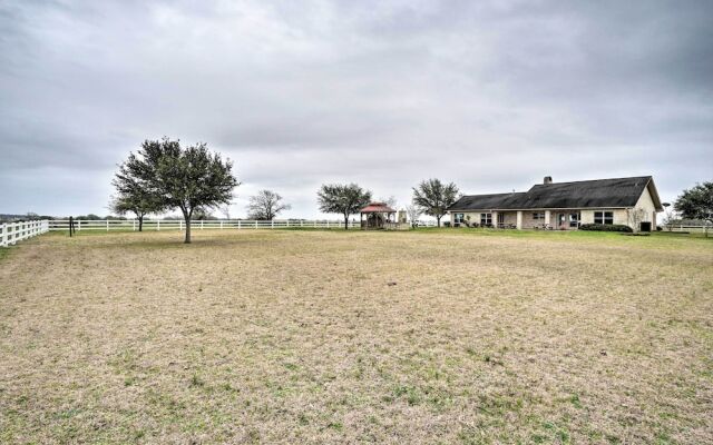 Pet-friendly Flatonia House w/ Patio & Gazebo!