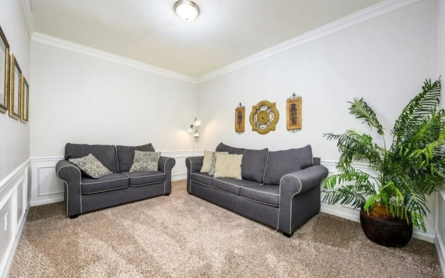 Beautiful Vista Cay Lakeview Condo - 1019