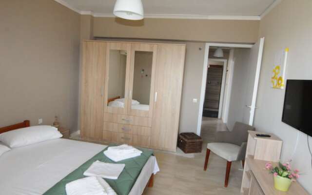 Kinetta Apartments