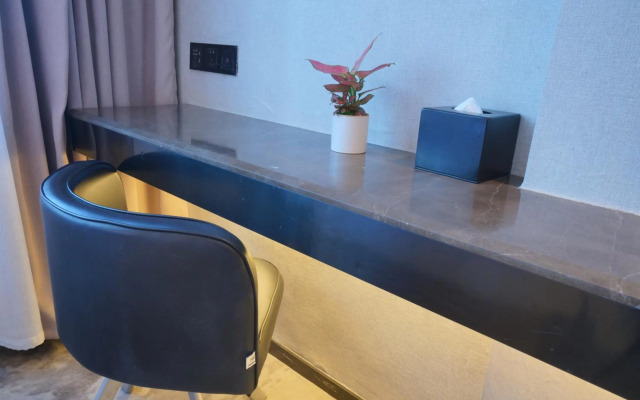 Baiyun City Hotel