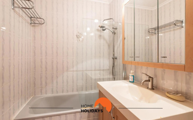 #075 Flat Near Strip Albufeira and 5m Beach