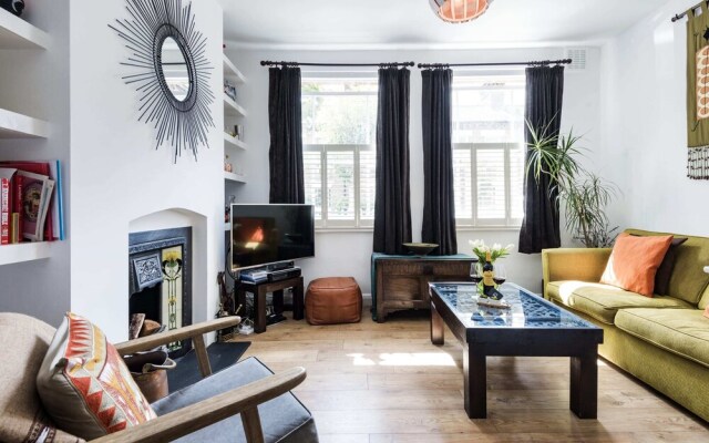Charming Golborne Escape