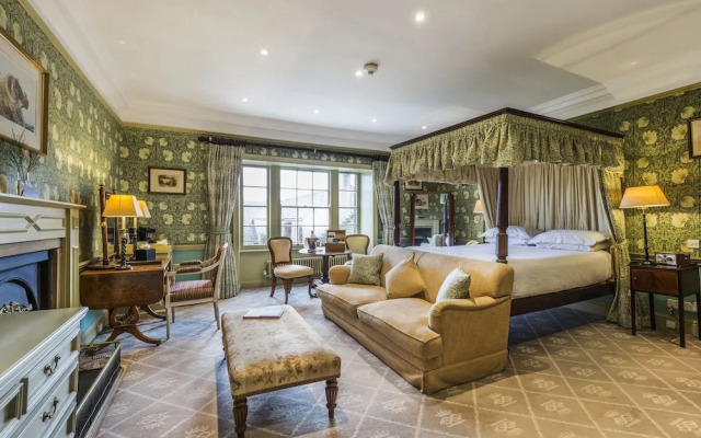 The Devonshire Arms Country House Hotel & Spa