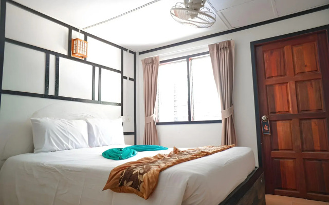 Phi Phi Nice Beach Resort