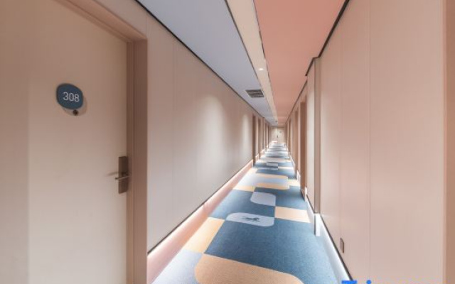 HanTing Hotel (Shanghai Tongji University Quyang Road Subway Station)