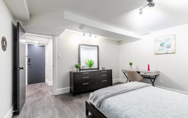 2BR Boutique Condo-prime Location DT Hamilton