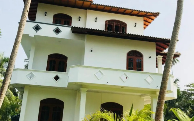 Villa Sureka