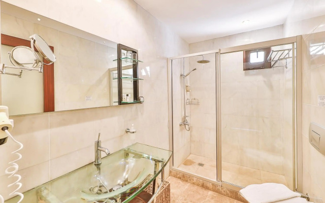 Gardenia Hotel - Adults Only