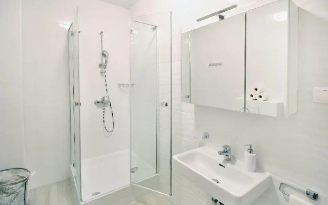 Bacan Family Apartments