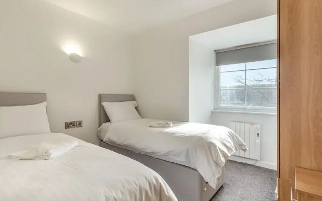 Apartment With Access to Pool, Spa & Soft Play