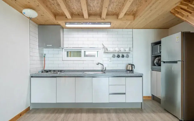 Yeosu Arum Oceanview Whole House Pension