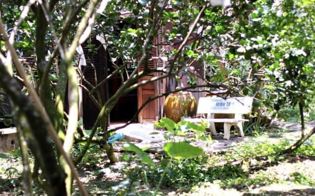 Peaceful Homestay in the Middle of Fruit Garden - Room With two Double Beds