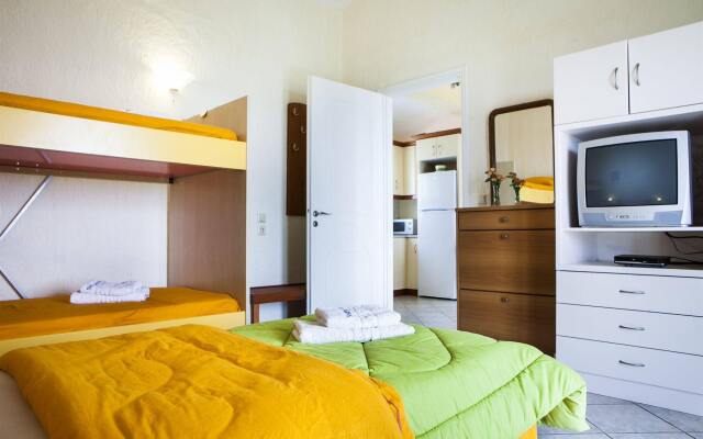 Panorama Fanari Studios & Apartments