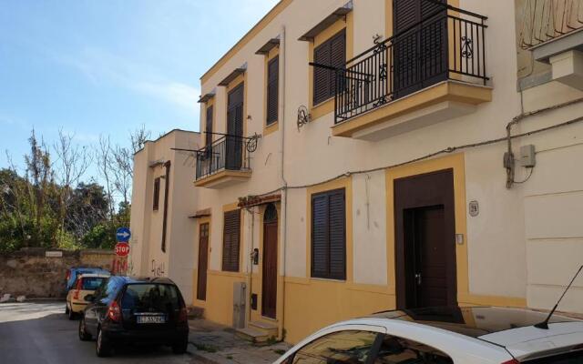 Mediterraneo House