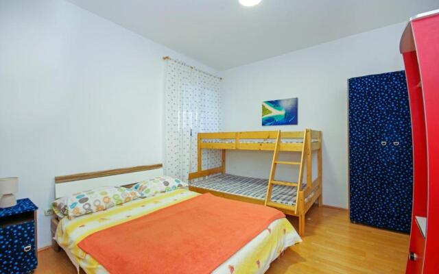 Apartments Makarska