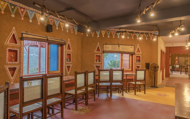 A Kasauli Ggaon by Echor