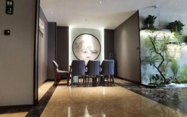 Junyi Haoting Holiday Hotel