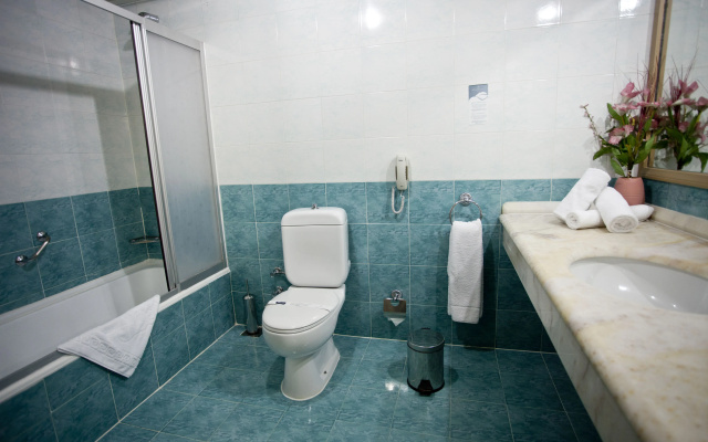 Sergah Hotel