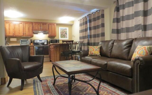 Three Seasons Hotel Suites by Crested Butte Lodging