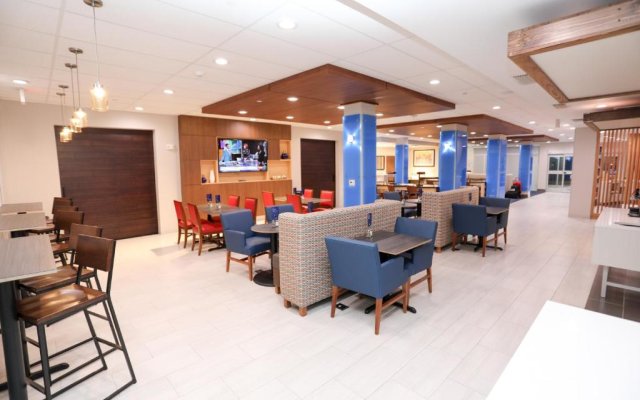 Holiday Inn Express And Suites Wylie West, an IHG Hotel