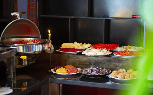 Saparis Hotel