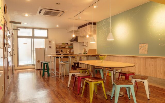 J-Hoppers Osaka Guesthouse