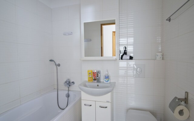 Goodnight Warsaw Apartments Aleja Jana Pawla II 26