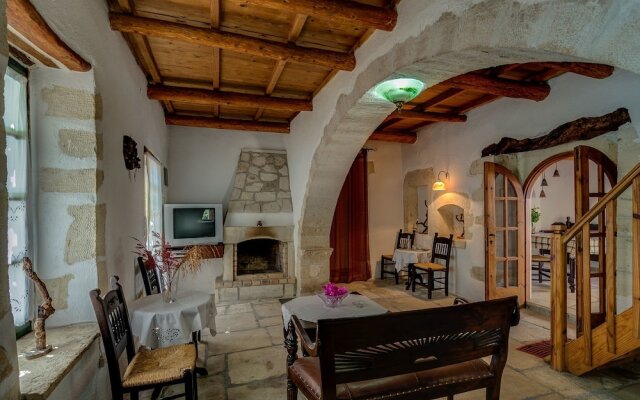 Ideal for 2 families, small village close to beaches