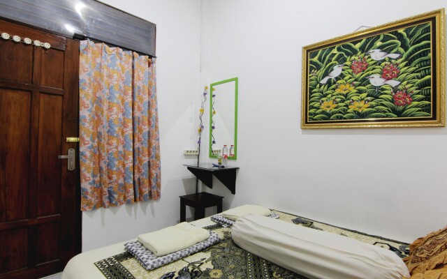 Tiga Dua Homestay by ZUZU