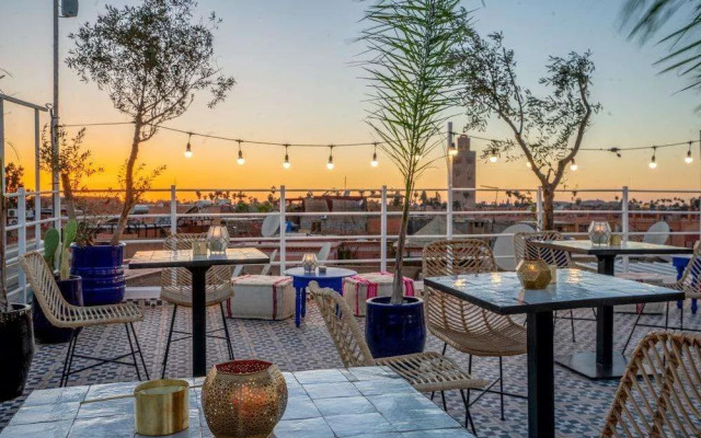 Zwen Zwen Boutique Hotel Rooftop & Spa