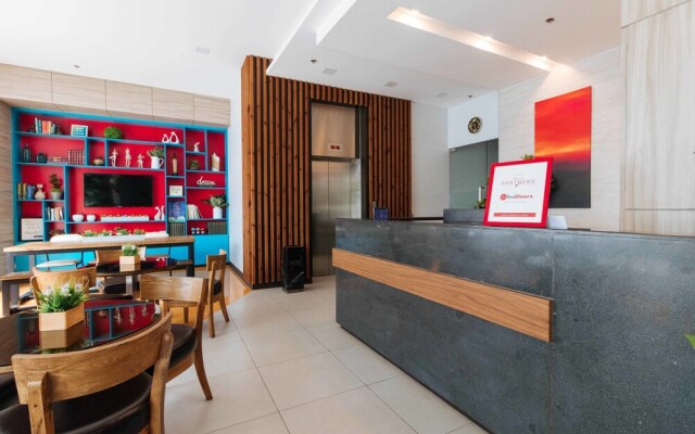 RedDoorz Premium near Ateneo Katipunan