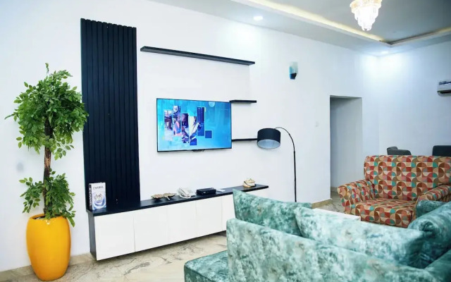 The12 by Naji Resort