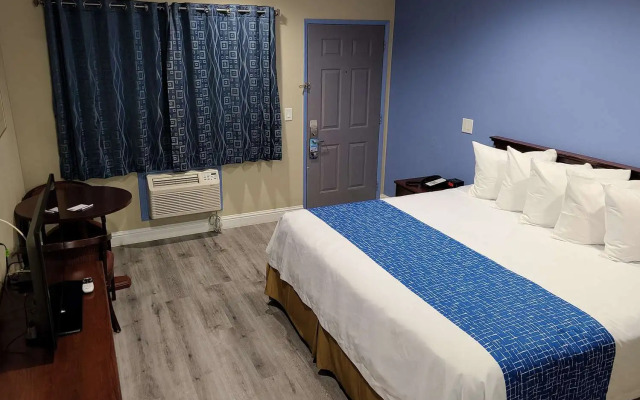 Travelodge by Wyndham Clearlake
