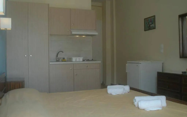 Tolon Beach Hotel