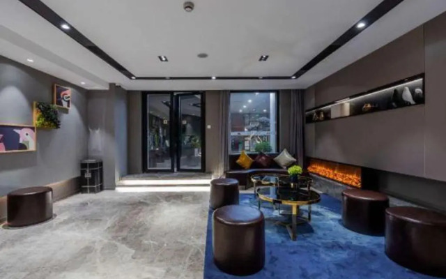 Home Inn Selected (Shanghai Lujiazui, Expo Center)