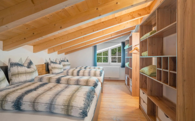 Pretty Holiday Home in Hollersbach im Pinzgau with Garden