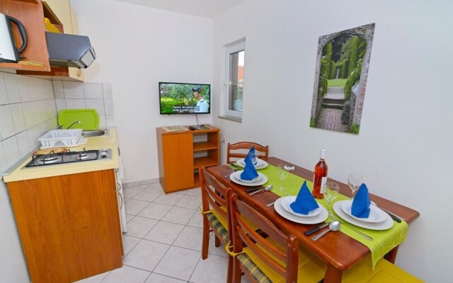 Zora - Garden Terrace and Grill - A1