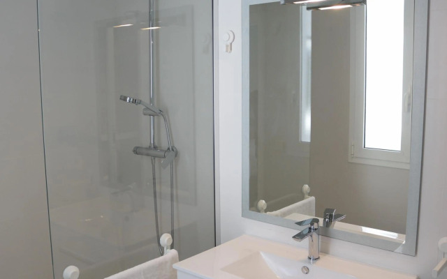 Balustrada Apartments