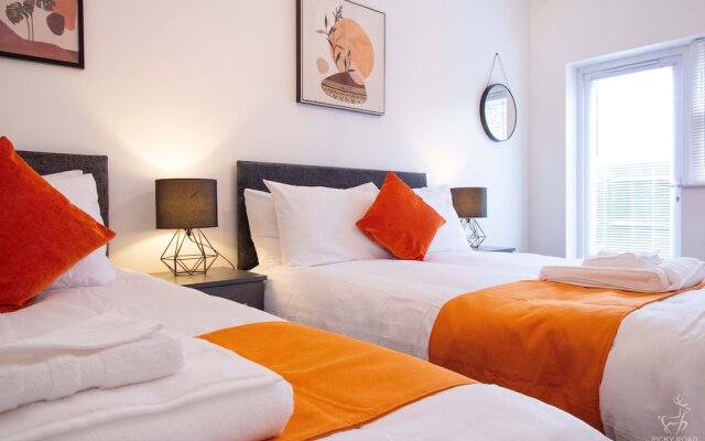 Harwoods Road Watford Apartments