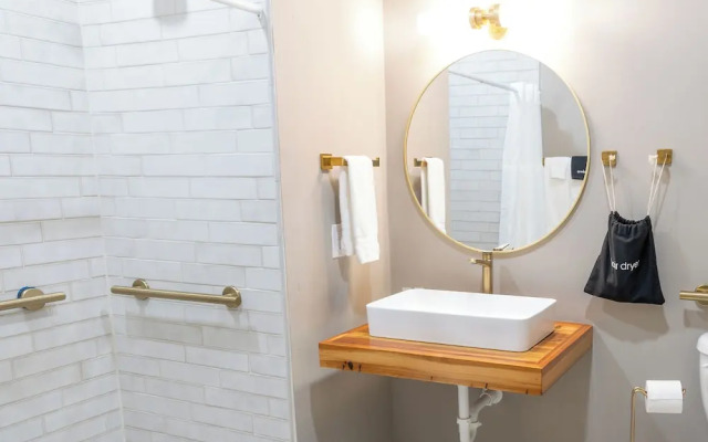 Hotel Whiskey in Pascagoula