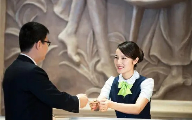 Vienna Hotel(Shenzhen Pingshan High-speed Rail Station & Pingshanwei Metro Station)